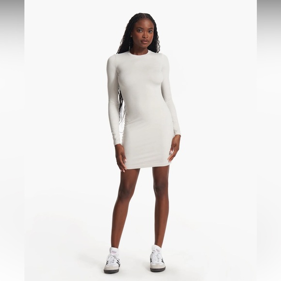 Long Sleeve Halo Essential Dress in Salt Heather Size Small - Picture 2 of 4